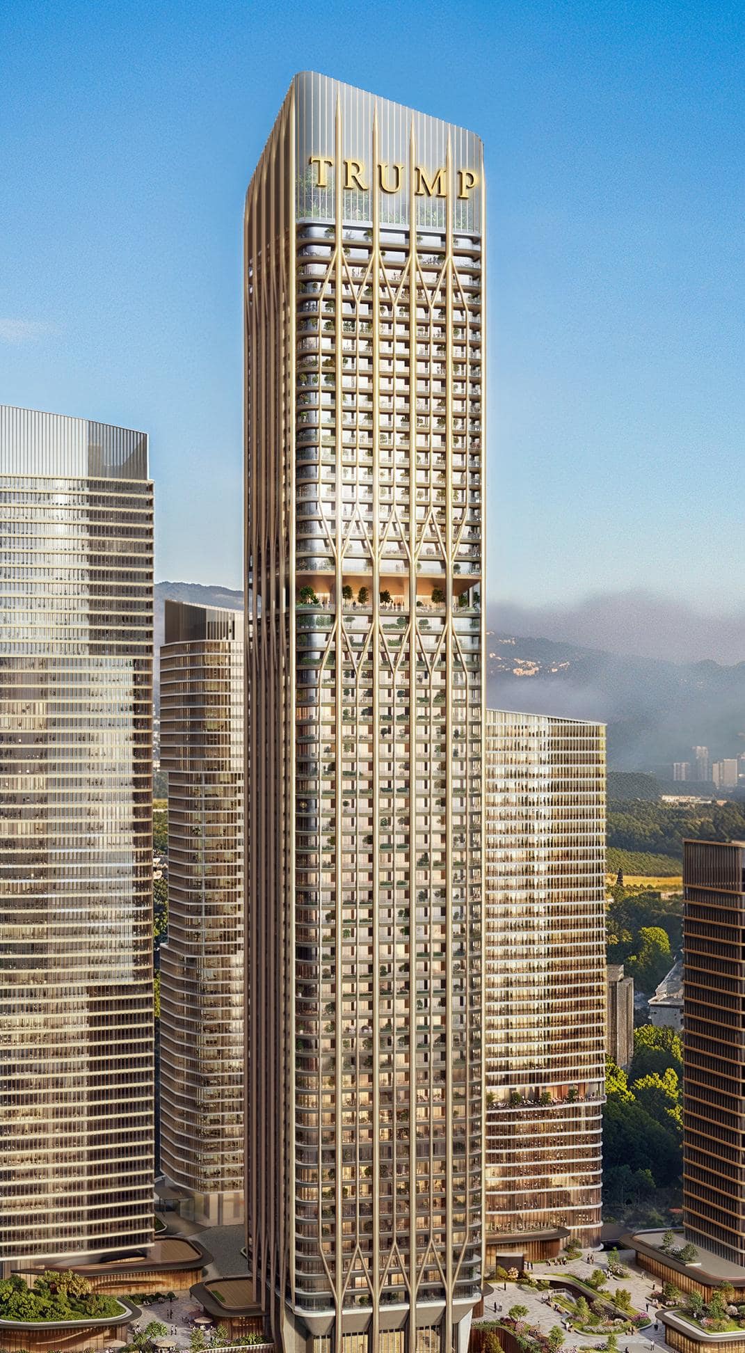 Башня Trump Tower Tbilisi с подсвеченной короной